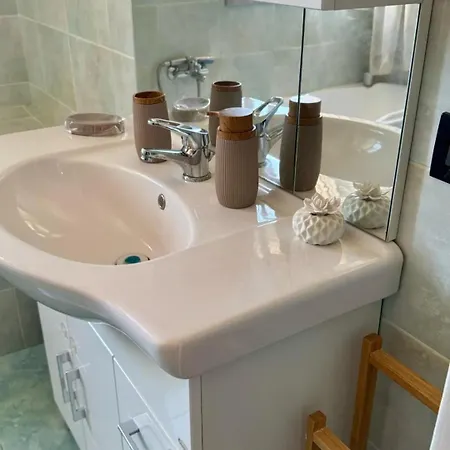 P & L House Apartman